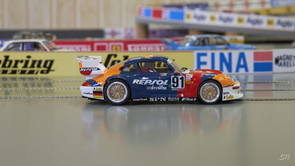 RevoSlot Porsche GT2 Heico Motorsport